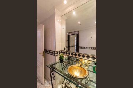 Apartamento à venda com 425m², 4 quartos e 7 vagasBanheiro