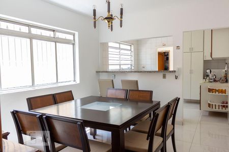 Casa à venda com 180m², 4 quartos e 2 vagasCozinha