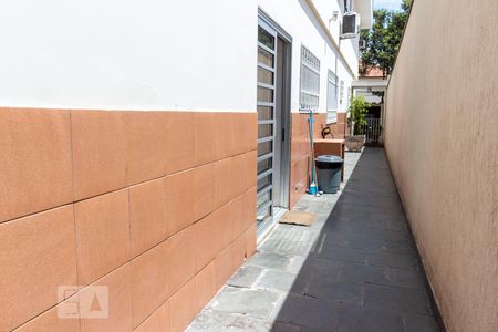 Casa à venda com 180m², 4 quartos e 2 vagasCorredor Externo