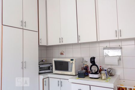 Casa à venda com 180m², 4 quartos e 2 vagasCozinha
