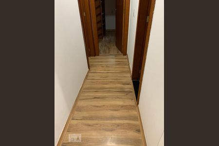 Casa de condomínio à venda com 180m², 4 quartos e sem vagaCorredor