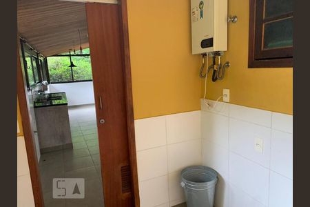 Casa de condomínio à venda com 180m², 4 quartos e sem vagaÁrea de serviço