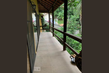 Casa de condomínio à venda com 180m², 4 quartos e sem vagaÁrea externa dos quartos 