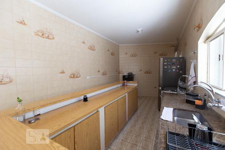 Casa à venda com 175m², 2 quartos e 2 vagas Casa à venda com 175m², 2 quartos e 2 vagasCozinha