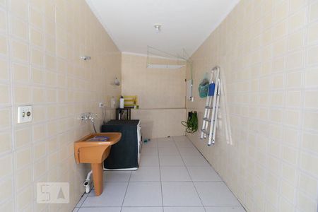 Casa à venda com 175m², 2 quartos e 2 vagas Casa à venda com 175m², 2 quartos e 2 vagasÁrea de Serviço