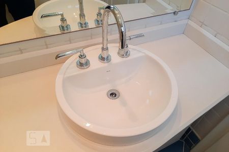 Apartamento à venda com 240m², 4 quartos e 3 vagasBanheiro da Suíte 3