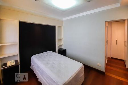 Apartamento à venda com 240m², 4 quartos e 3 vagasSuíte 1
