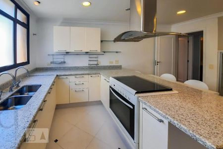 Apartamento à venda com 240m², 4 quartos e 3 vagasCozinha