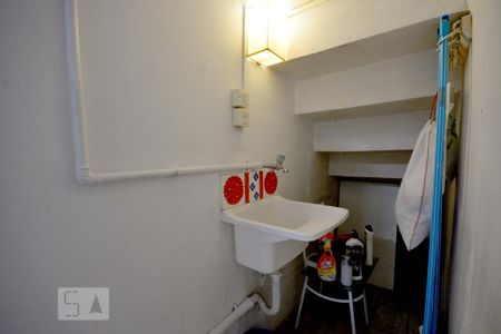 Casa para alugar com 53m², 2 quartos e sem vaga Casa para alugar com 53m², 2 quartos e sem vagaArea de Serviço
