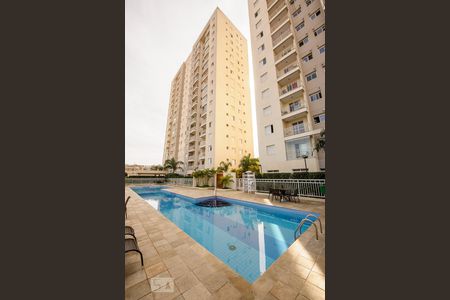 Apartamento para alugar com 49m², 2 quartos e 1 vaga Apartamento para alugar com 49m², 2 quartos e 1 vagaÁrea Comum - Piscina
