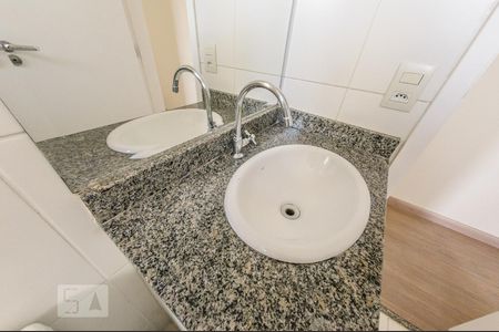 Apartamento para alugar com 49m², 2 quartos e 1 vaga Apartamento para alugar com 49m², 2 quartos e 1 vagaBanheiro
