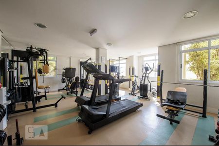 Apartamento para alugar com 49m², 2 quartos e 1 vaga Apartamento para alugar com 49m², 2 quartos e 1 vagaÁrea comum - Academia