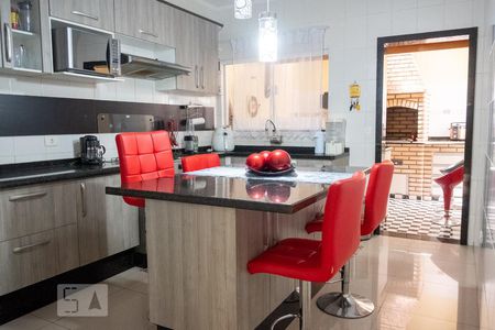 Casa à venda com 190m², 3 quartos e 3 vagasCozinha