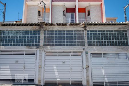 Casa à venda com 190m², 3 quartos e 3 vagasFachada