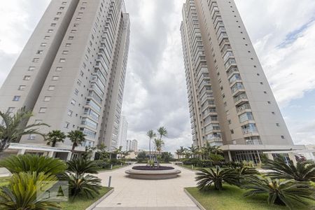Apartamento à venda com 180m², 4 quartos e 3 vagasÁrea comum - Piscina
