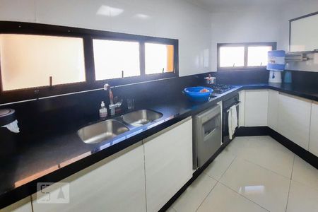 Apartamento à venda com 230m², 4 quartos e 3 vagasCozinha