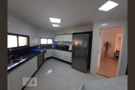 Apartamento à venda com 230m², 4 quartos e 3 vagasCozinha