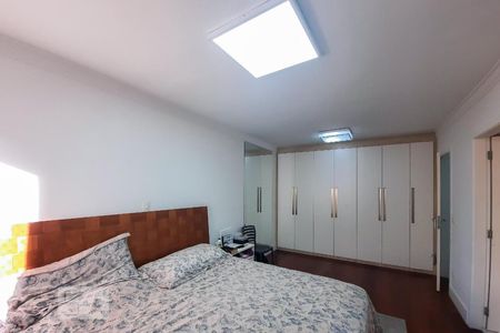 Apartamento à venda com 230m², 4 quartos e 3 vagasSuíte