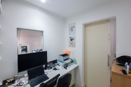Apartamento à venda com 230m², 4 quartos e 3 vagasEscritório 