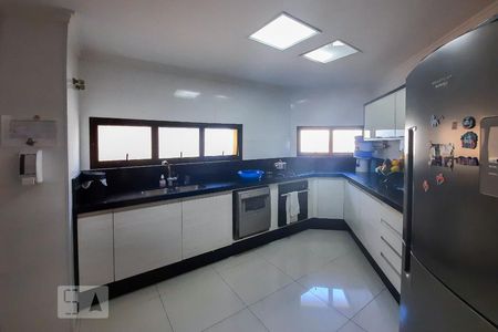 Apartamento à venda com 230m², 4 quartos e 3 vagasCozinha