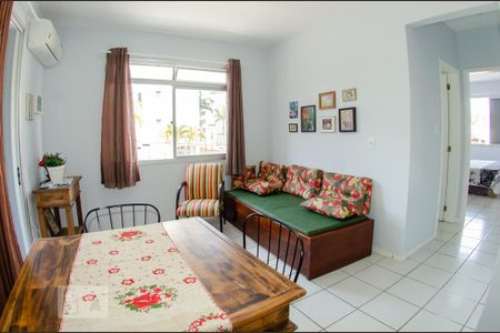 Sala de apartamento para alugar com 1 quarto, 50m² em Jurerê Internacional, Florianópolis