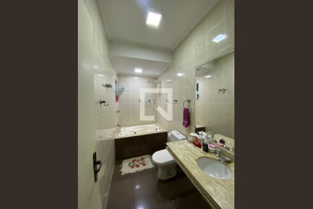 Casa para alugar com 165m², 3 quartos e 4 vagas Casa para alugar com 165m², 3 quartos e 4 vagasBanheiro