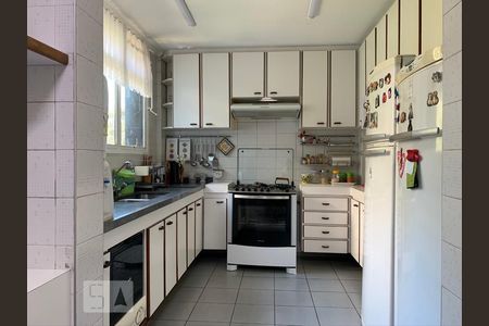 cozinha de apartamento à venda com 3 quartos, 220m² em Vila Suzana, São Paulo