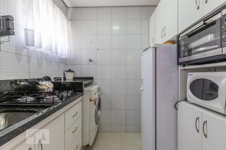 Cozinha de kitnet/studio para alugar com 1 quarto, 28m² em Menino Deus, Porto Alegre