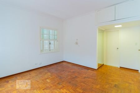 Casa para alugar com 230m², 3 quartos e 4 vagasSuíte