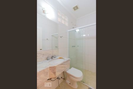 Casa para alugar com 230m², 3 quartos e 4 vagasBanheiro