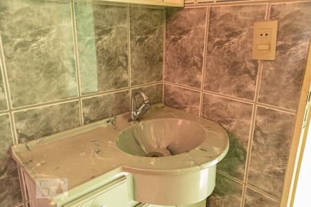 Casa à venda com 250m², 4 quartos e 2 vagasDetalhe banheiro 1