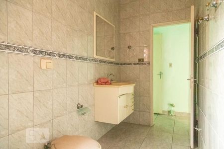 Casa à venda com 250m², 4 quartos e 2 vagasBanheiro 3