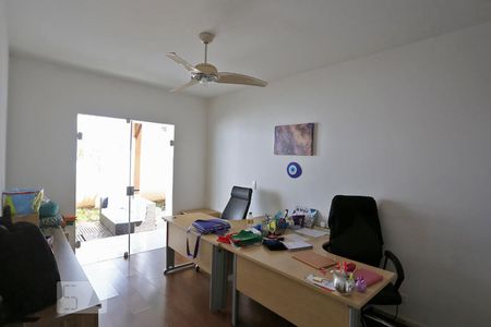 Casa à venda com 500m², 6 quartos e 5 vagasQuarto 2