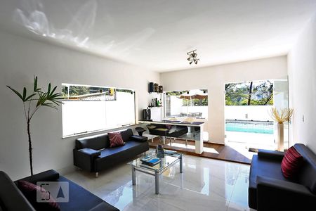 Sala de casa à venda com 6 quartos, 500m² em Jardim Vitoria Regia (zona Oeste), São Paulo