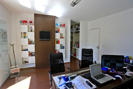 Casa à venda com 500m², 6 quartos e 5 vagasSuíte 2