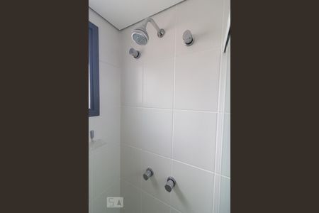 Banheiro de apartamento para alugar com 1 quarto, 44m² em Vila Izabel, Curitiba