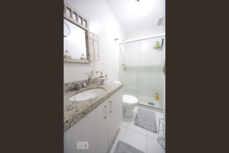 Banheiro de apartamento para alugar com 3 quartos, 120m² em Recreio dos Bandeirantes, Rio de Janeiro