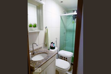 Banheiro de apartamento à venda com 2 quartos, 52m² em Inhauma, Rio de Janeiro