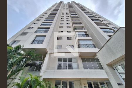 Apartamento à venda com 48m², 2 quartos e 1 vaga Apartamento à venda com 48m², 2 quartos e 1 vagaFachada
