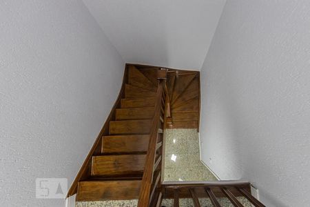 hall escada de casa para alugar com 2 quartos, 100m² em Mooca, São Paulo