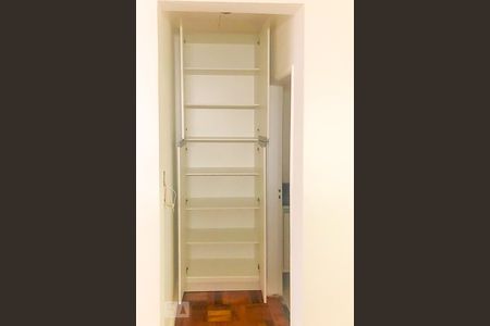 Apartamento à venda com 39m², 1 quarto e sem vaga Apartamento à venda com 39m², 1 quarto e sem vagaQuarto