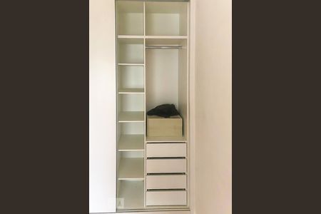 Apartamento à venda com 39m², 1 quarto e sem vaga Apartamento à venda com 39m², 1 quarto e sem vagaQuarto