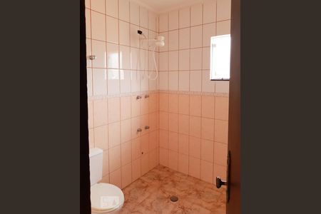 Casa à venda com 163m², 2 quartos e 4 vagas Casa à venda com 163m², 2 quartos e 4 vagasBanheiro