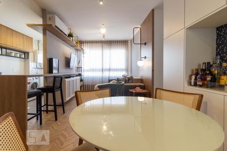 Sala de apartamento para alugar com 2 quartos, 65m² em São João, Porto Alegre