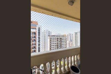 Apartamento à venda com 63m², 2 quartos e 1 vaga Apartamento à venda com 63m², 2 quartos e 1 vagaVaranda