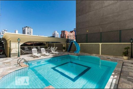 Apartamento à venda com 63m², 2 quartos e 1 vaga Apartamento à venda com 63m², 2 quartos e 1 vagaPiscina