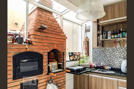 Casa à venda com 3 quartos, 125m² em Vila Salete, São Paulo