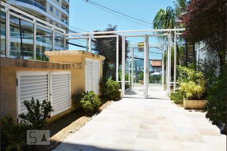 Apartamento à venda com 55m², 2 quartos e 1 vagaEntrada Condomínio