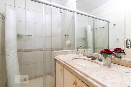 Apartamento à venda com 183m², 3 quartos e 3 vagas Apartamento à venda com 183m², 3 quartos e 3 vagasBanheiro da Suíte 2