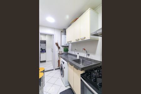 Apartamento à venda com 183m², 3 quartos e 3 vagas Apartamento à venda com 183m², 3 quartos e 3 vagasÁrea de Serviço